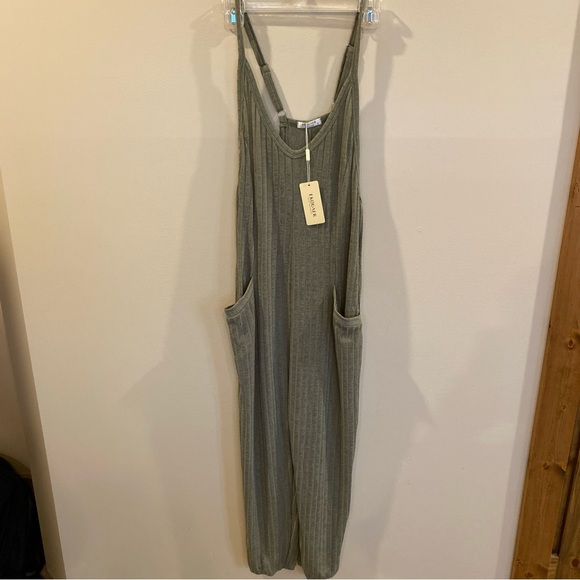 Ekouaer Pants - Jumpsuit Green Medium NWT